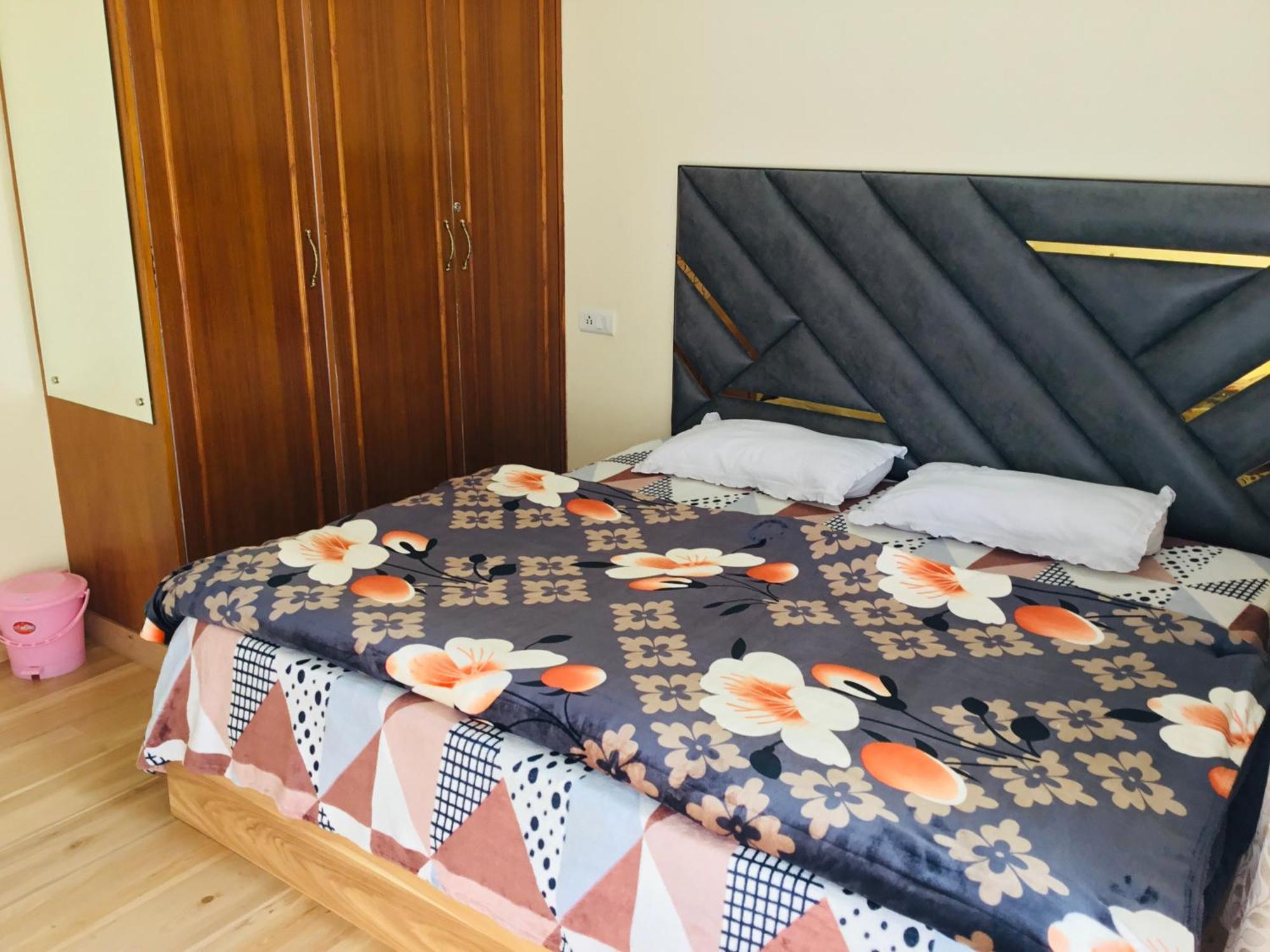 Shimla Vibes B & B Free Pick & Drop From Isbt Shimla Eksteriør bilde