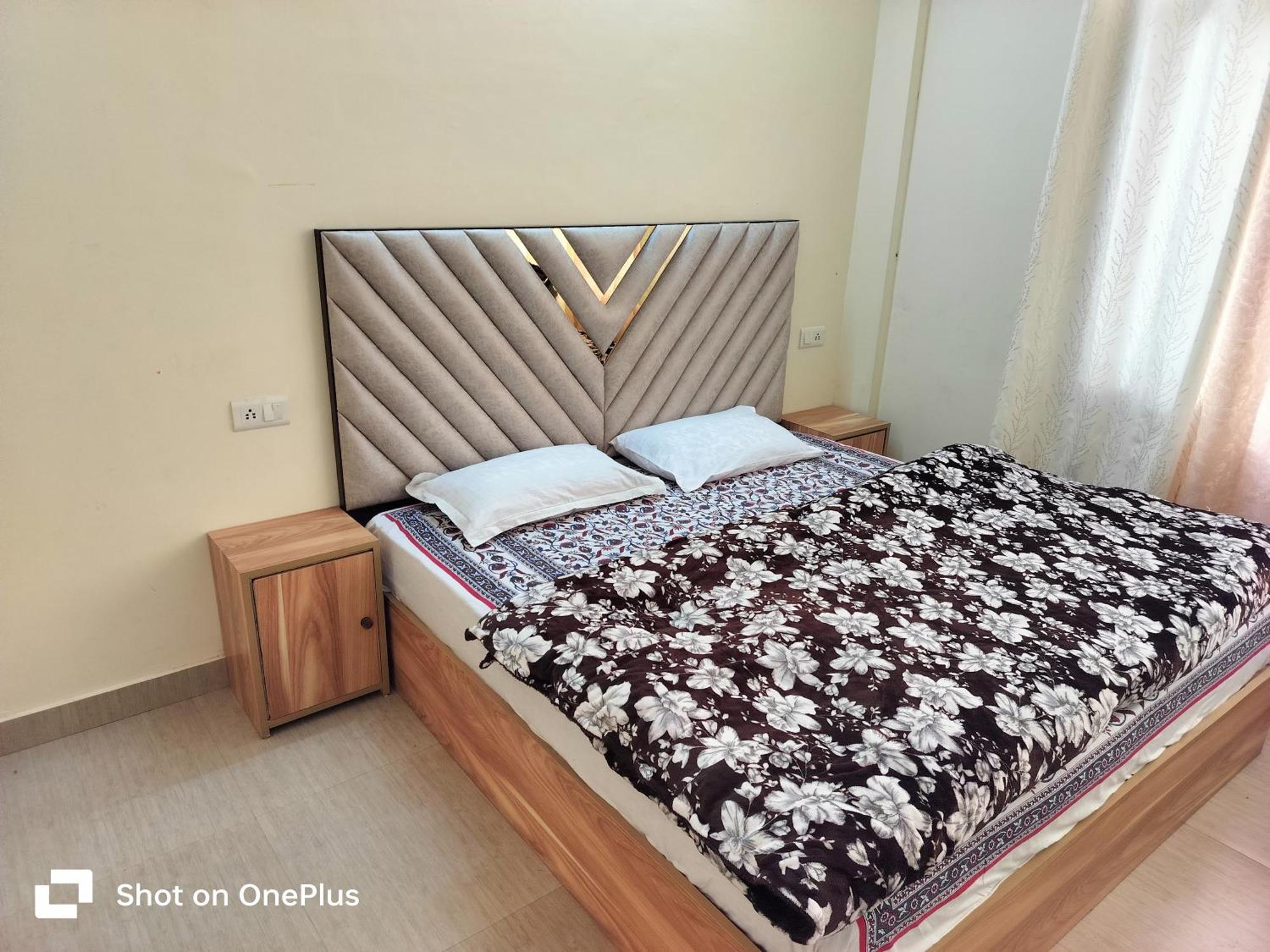 Shimla Vibes B & B Free Pick & Drop From Isbt Shimla Eksteriør bilde