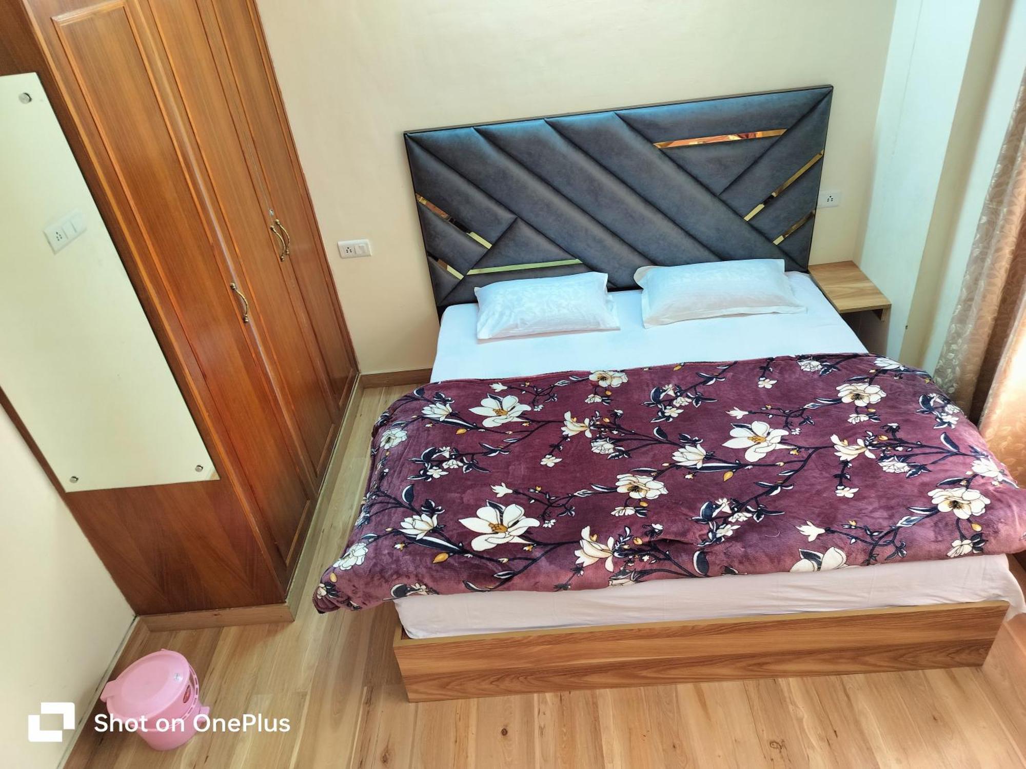 Shimla Vibes B & B Free Pick & Drop From Isbt Shimla Eksteriør bilde